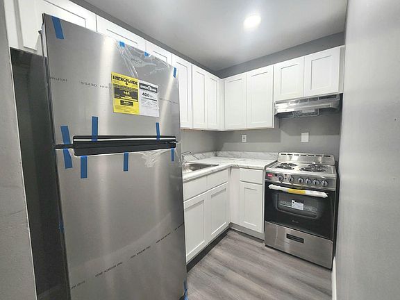4th image of 69 Sparta Ave #2M