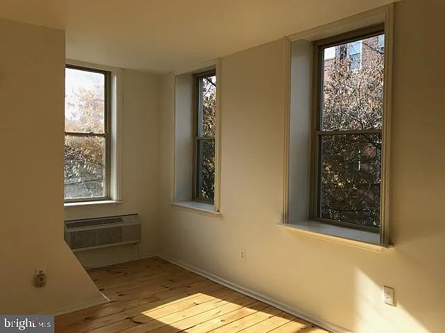 769 S 2nd St #B — Photo 4