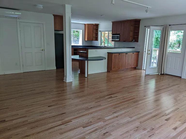 32 Maplewood Rd #A — Photo 3