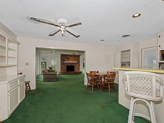 4th image of 2905 Borden Cir