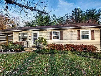 1911 Hillside Dr — Photo 7