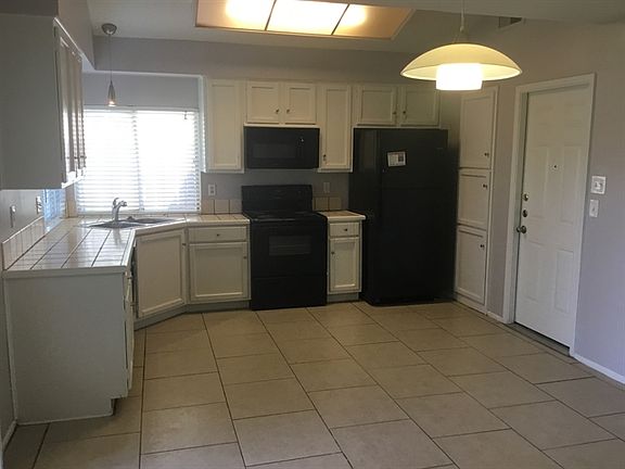 5th image of 2934 Wakeman Dr