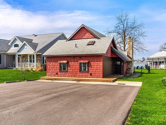 2nd image of 9693 Mauger Ave