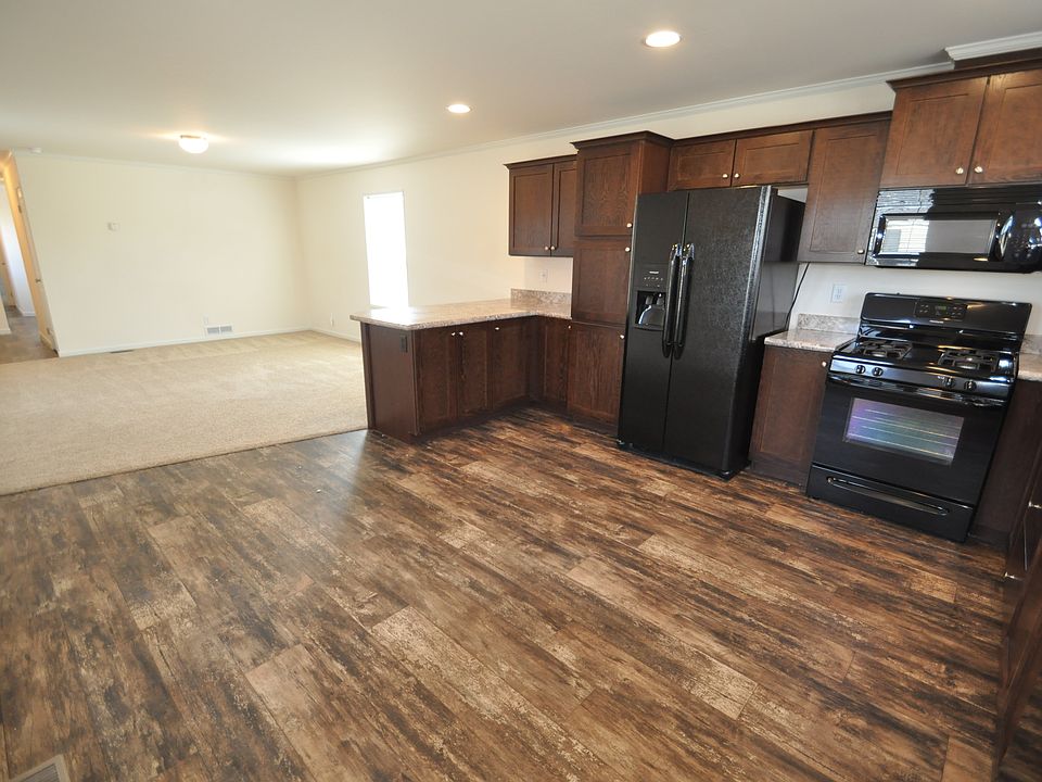 1st image of 89 N Hiawatha Cir