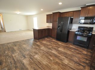 89 N Hiawatha Cir, Sheboygan, WI 53081