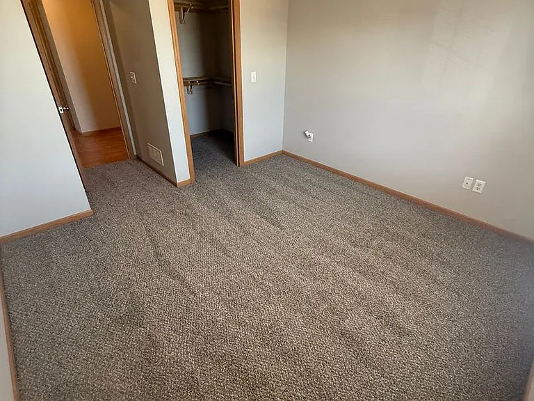 619 W Pine St — Photo 10