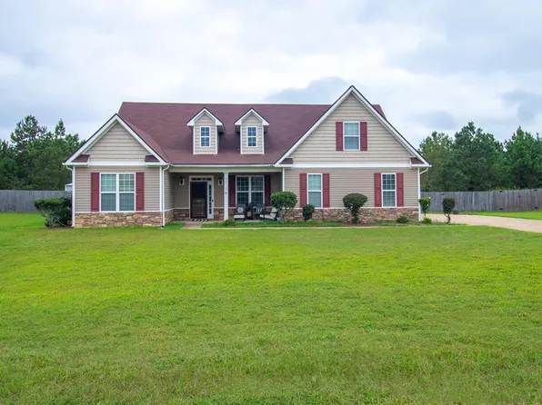 35 Creek Trl, Fort Mitchell, AL 36856