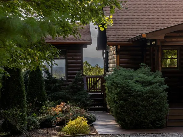 194 Squirrel Chase, Morganton, GA 30560