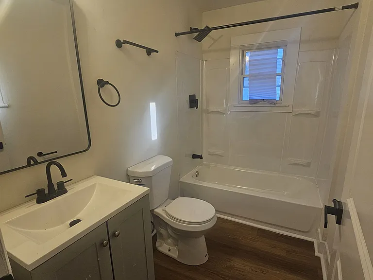 67 N Eureka Ave — Photo 3
