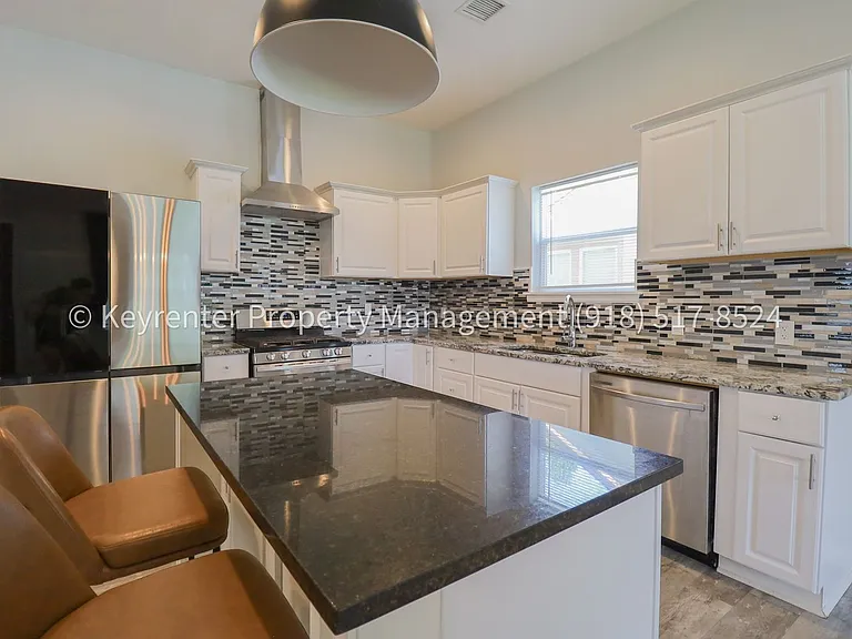 1324 N Cheyenne Ave — Photo 17