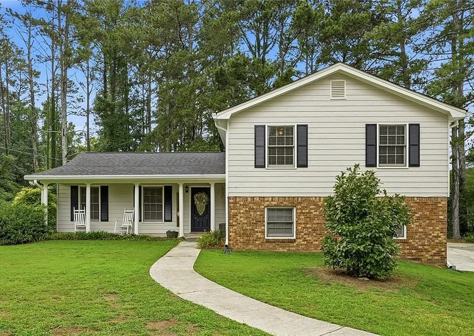 1167 Hutch Ln