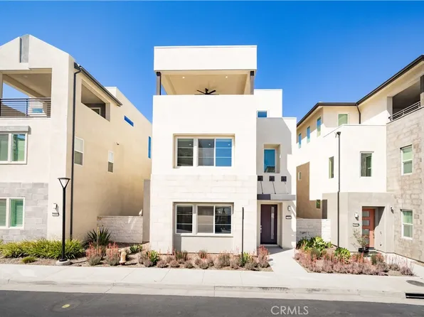 27516 Golden Currant Pl, Valencia, CA 91381