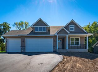 2069 Pleasant Dr, Prescott, WI 54021