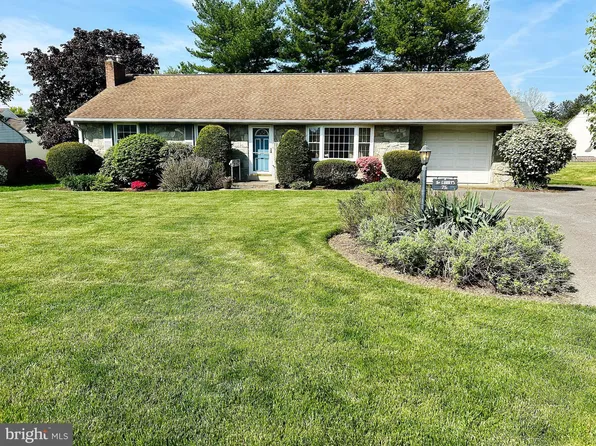 76 Linda Ave, Lancaster, PA 17602