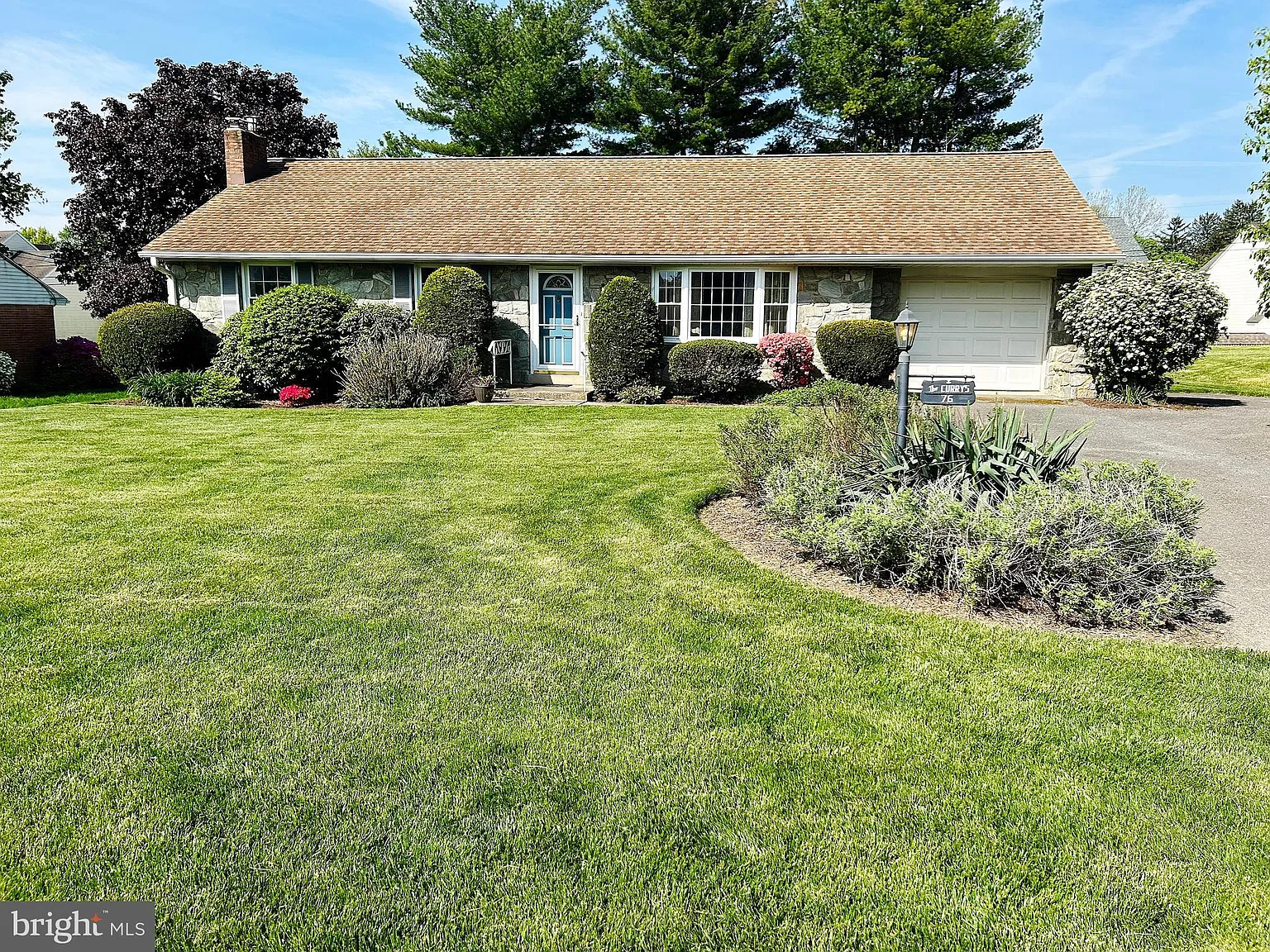 76 Linda Ave photo 1