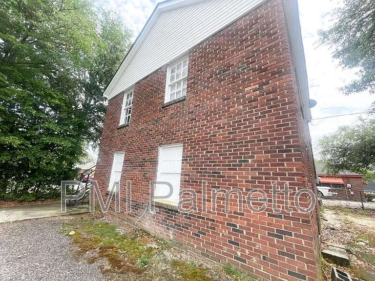 1717 Burnham St — Photo 15