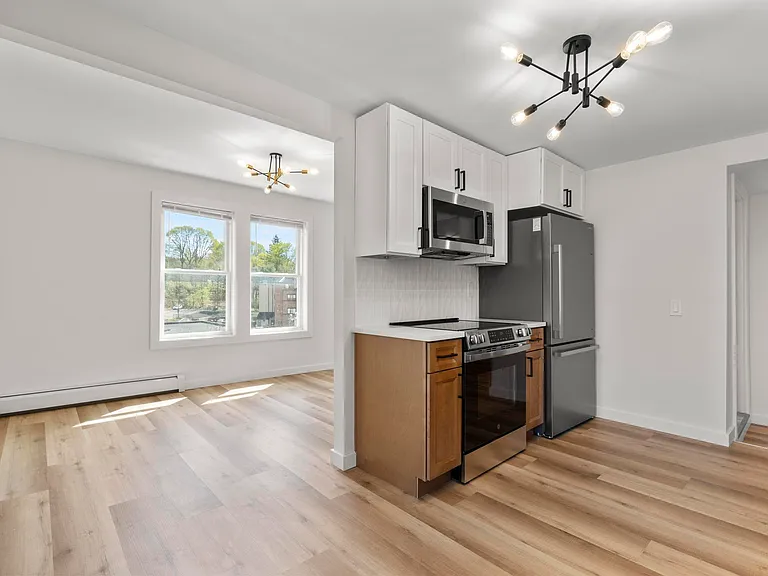 425 N Main St #16 — Photo 6