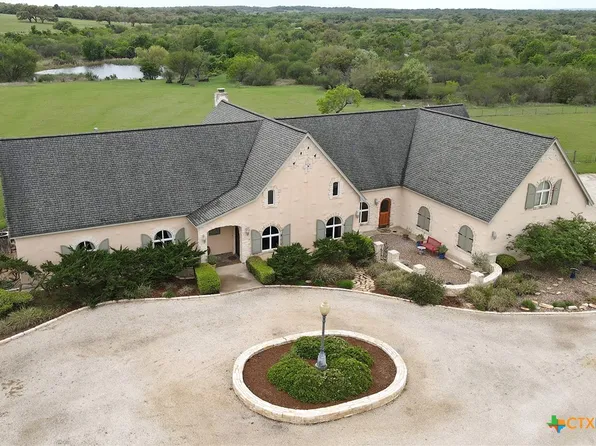 5904 Old Yoakum Rd, Cuero, TX 77954