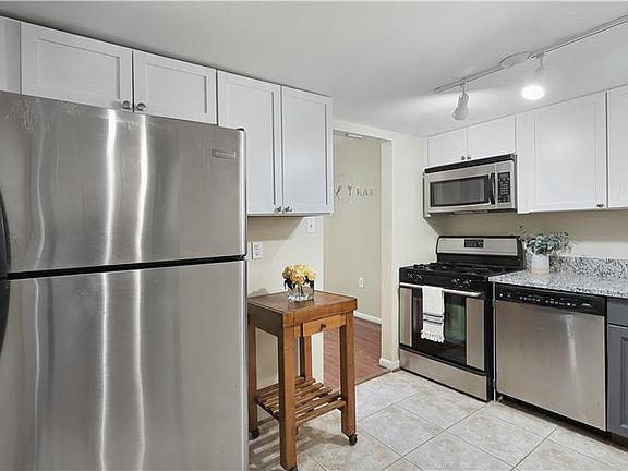 5th image of 1423 Northgate Sq Unit 21C