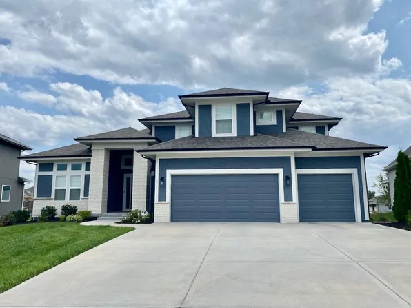 15721 W 165th Ter, Olathe, KS 66062