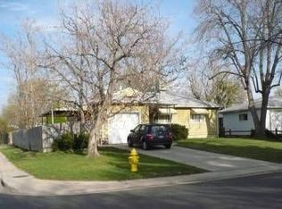 932 Elmira St, Aurora, CO 80010