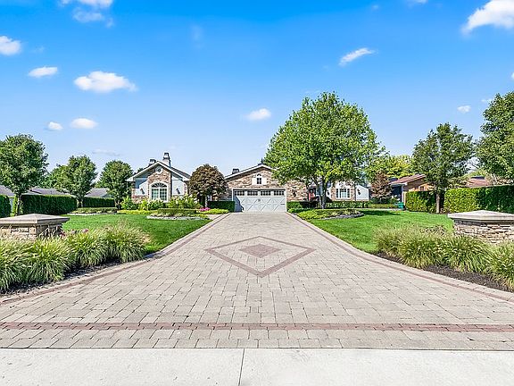 2nd image of 3767 Carrie Ln