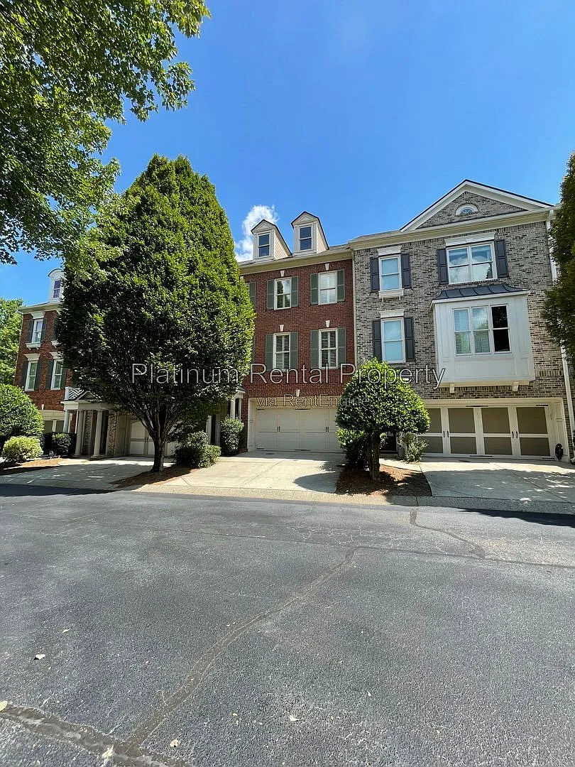 4 bed, 3.5 bath, 3017 sqft, $3,300 — Photo 2