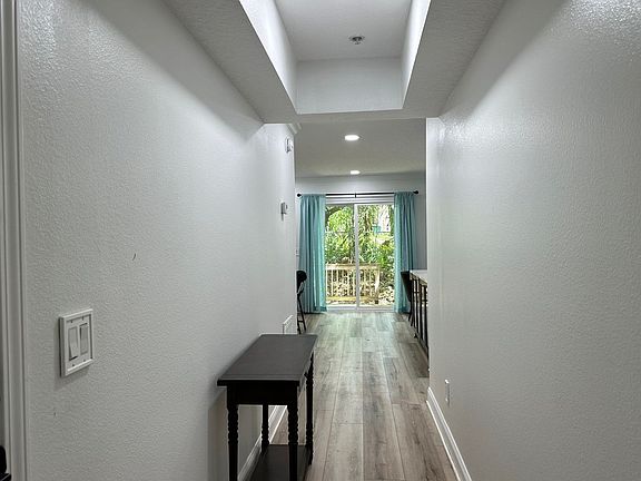 4th image of 2614 Ocean Cove Dr