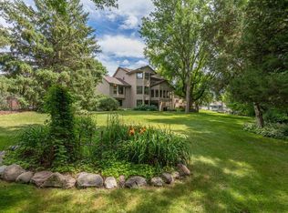 8433 Quail Hill Rd, Maple Grove, MN 55311