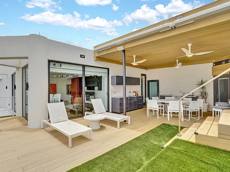 Private terrace:pool, bbq, bath and lounge area