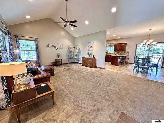 3rd image of 8145 Windmill Dr