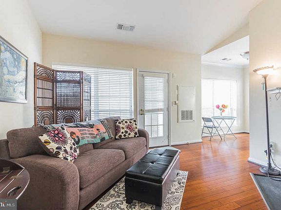 3rd image of 4550 Strutfield Ln APT 2402