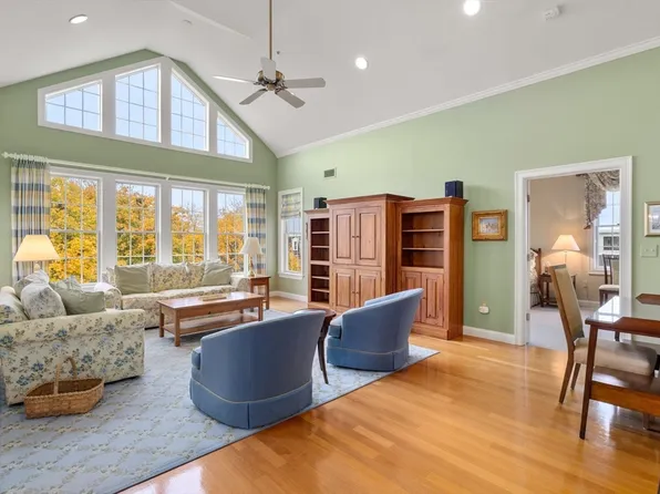 106 Washington St Unit 45, Quincy, MA 02169