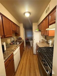2890 Carriage Dr APT E, Winston Salem, NC, 27106