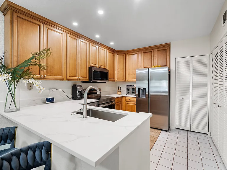 61 Emerald Woods Dr #D2 — Photo 12