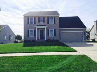 516 Heartwood Ln, Saline, MI 48176