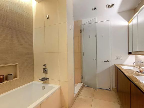 5th image of 555 W 59th St APT 23C