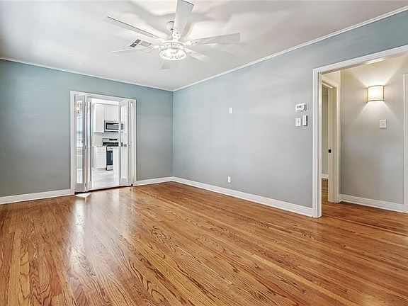 5th image of 4306 Stockton St