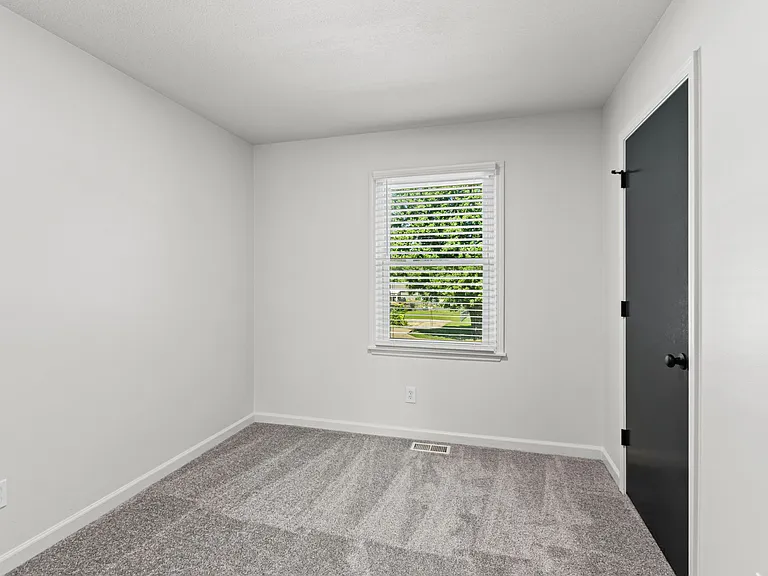 16209 Speaker Ave — Photo 8