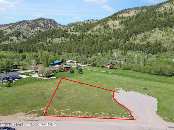 26 Ridgecrest Dr, Thayne, WY 83127