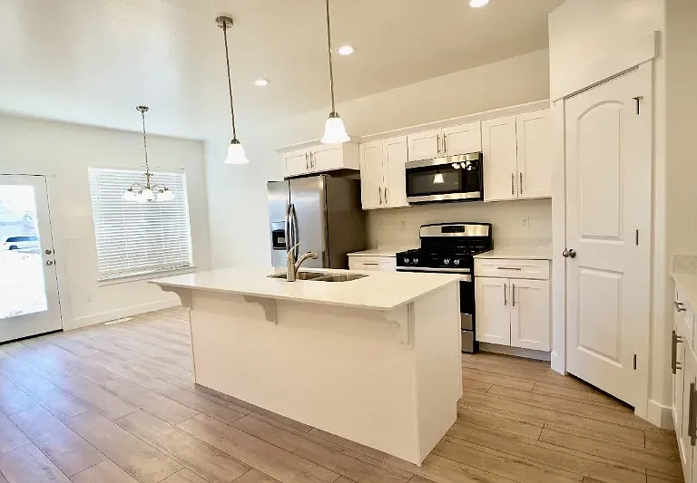 13114 S Cannavale Ln — Photo 2