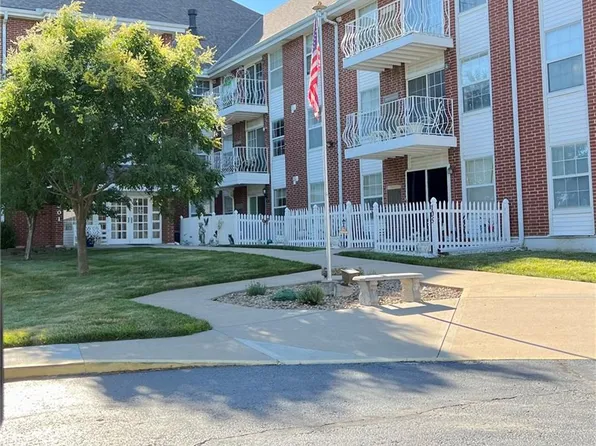 8001 Westridge Rd #12, Raytown, MO 64138