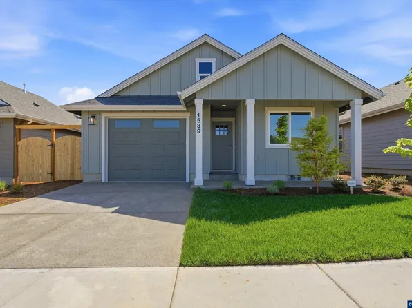 1539 SE Hankel St, Dallas, OR 97338