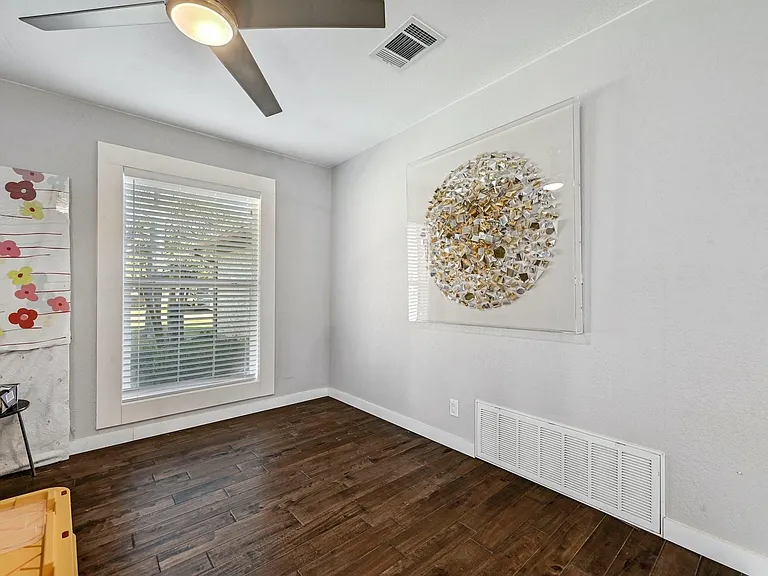 3105 Twilight Trl — Photo 13