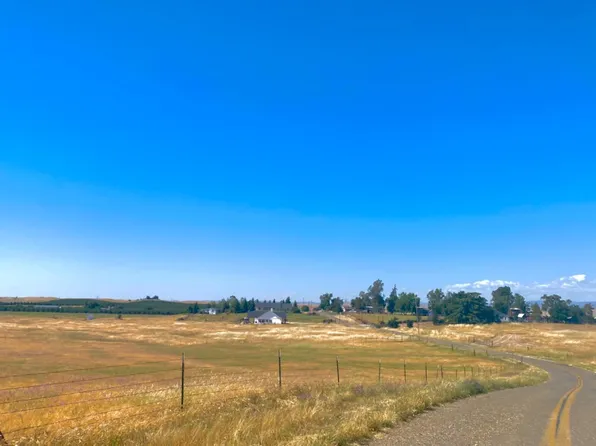 Fields, Snelling, CA 95369