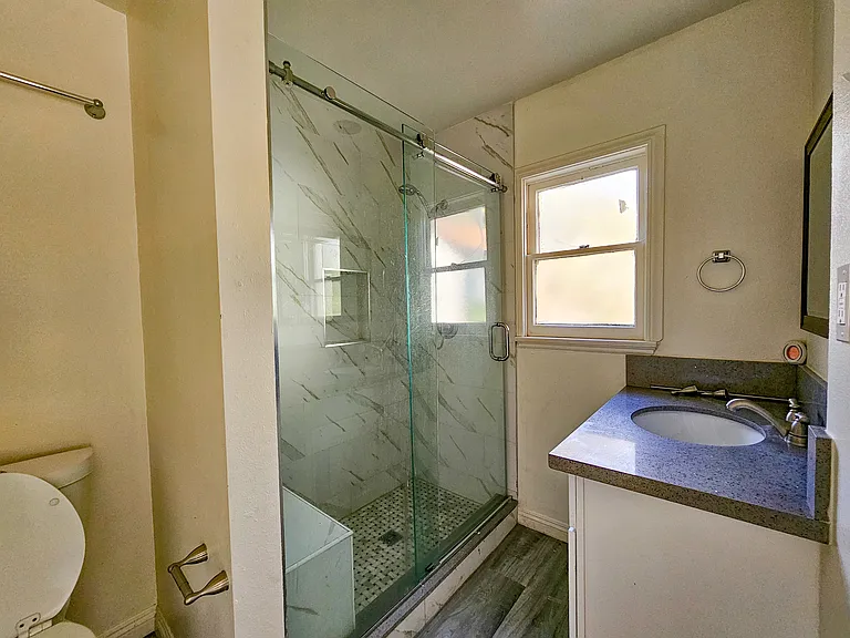 90 N Loop Dr — Photo 16