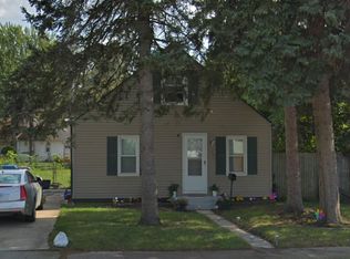 25741 Norfolk St, Dearborn Heights, MI 48125