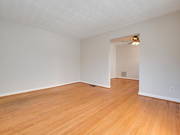 5th image of 116 Hume Ave #116
