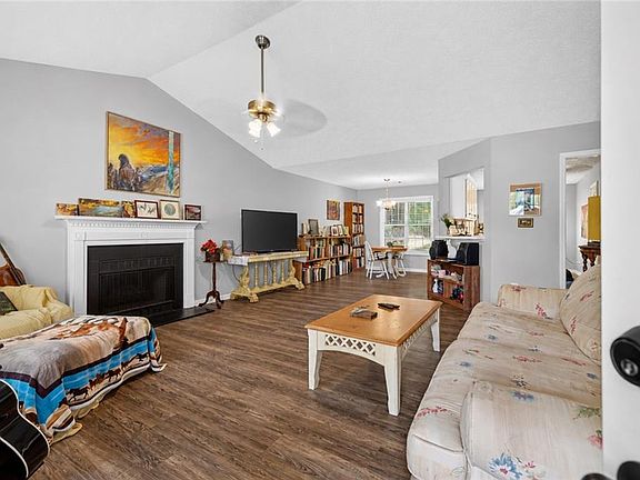 2nd image of 1447 Millstone Ct