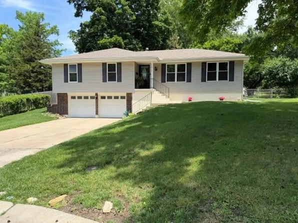 11915 Sycamore Ave, Grandview, MO 64030